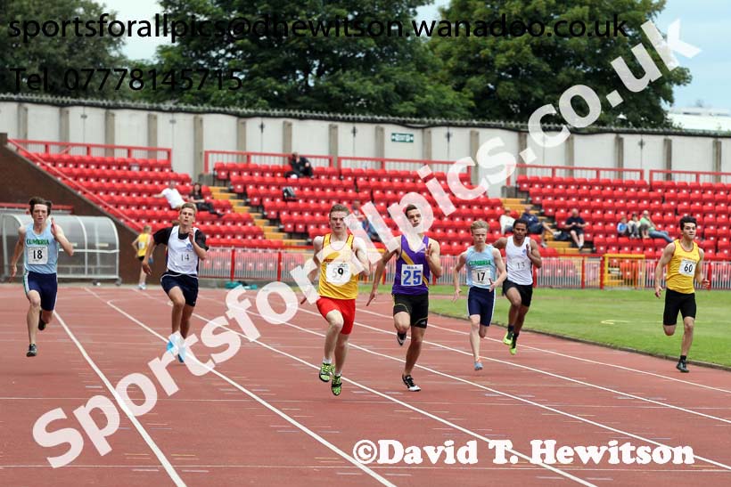 Boys 200 metres, Northern Inter-County Schools, Gateshead International Stadum. Photo: David T. Hewitson/Sports for All Pics